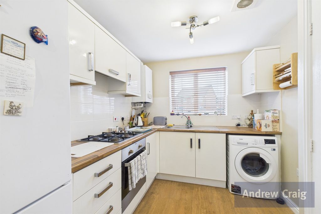 Property photo 3 of 14 Kitchen/Diner