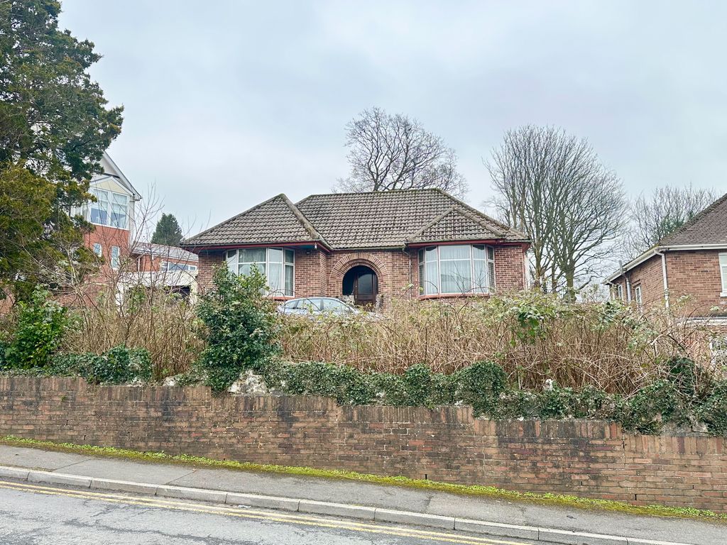 Property photo 1 of 8