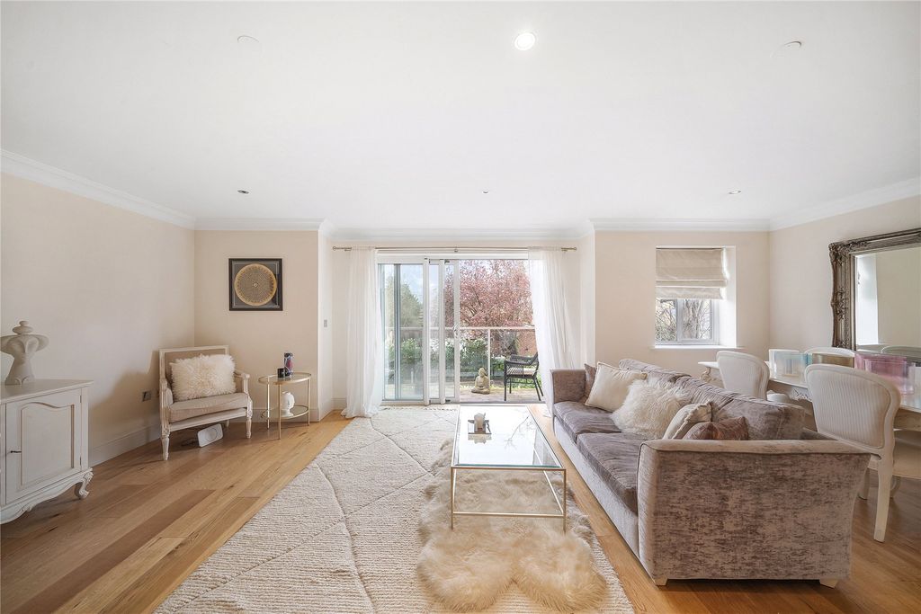 Property photo 2 of 12 Picture No. 04