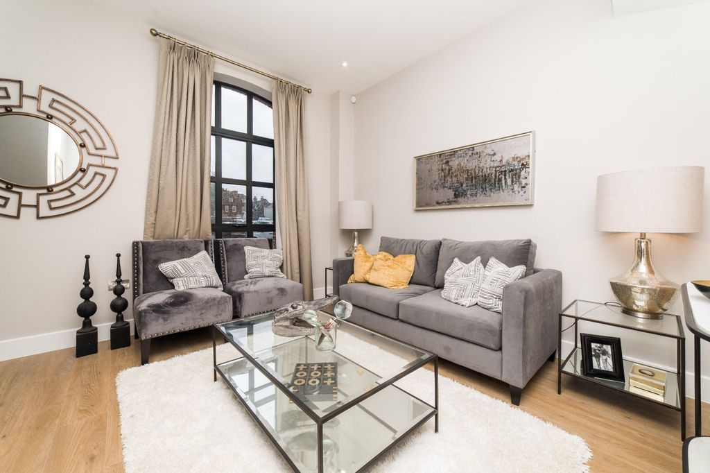 Property photo 2 of 7 Picture 2