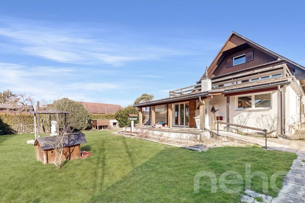 Property photo 2 of 12