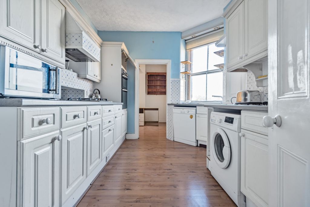 Property photo 2 of 7 780335 (2)
