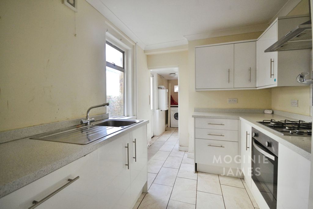 Property photo 3 of 9 Pbox-Img.Jpg