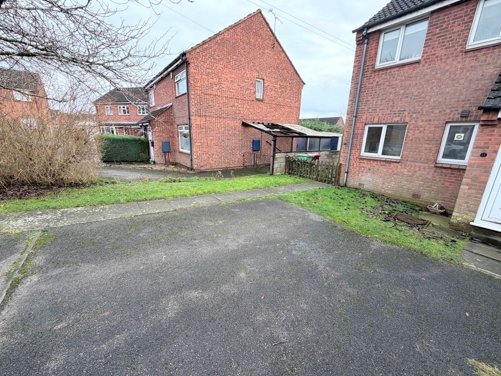 Property photo 3 of 12