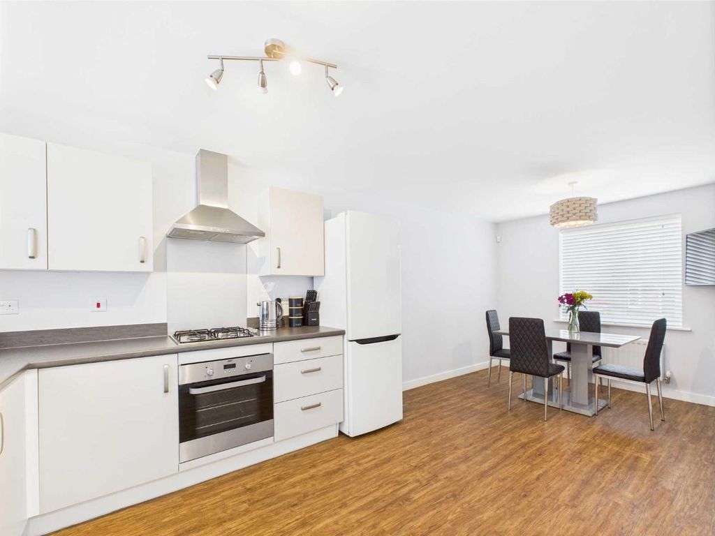 Property photo 3 of 23 Kitchen/Diner