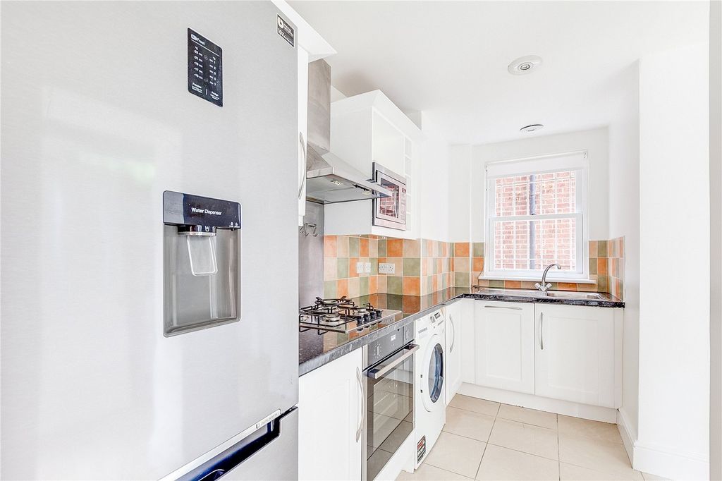 Property photo 2 of 18