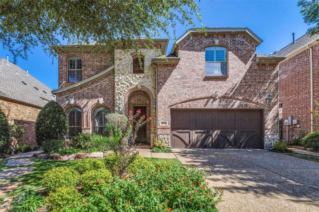 Property photo 1 of 31