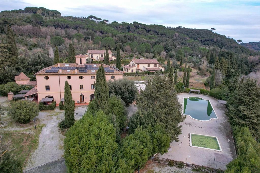 Property photo 1 of 49