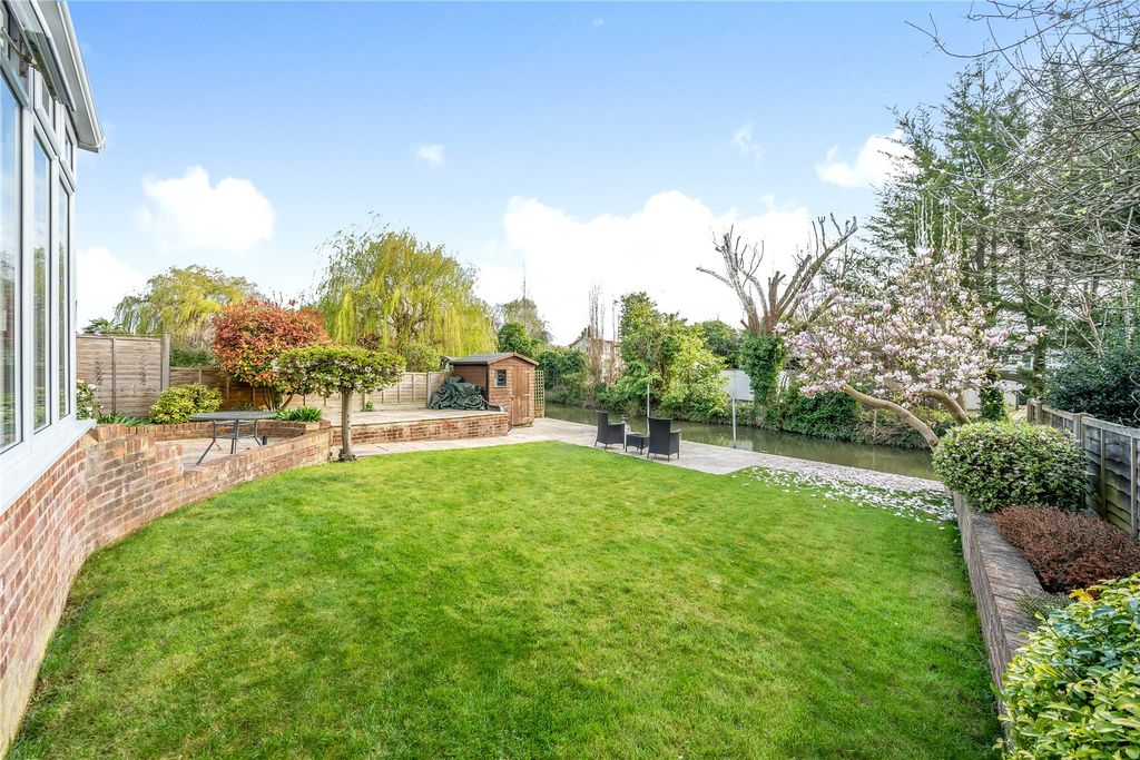 Property photo 2 of 17 Picture No. 09