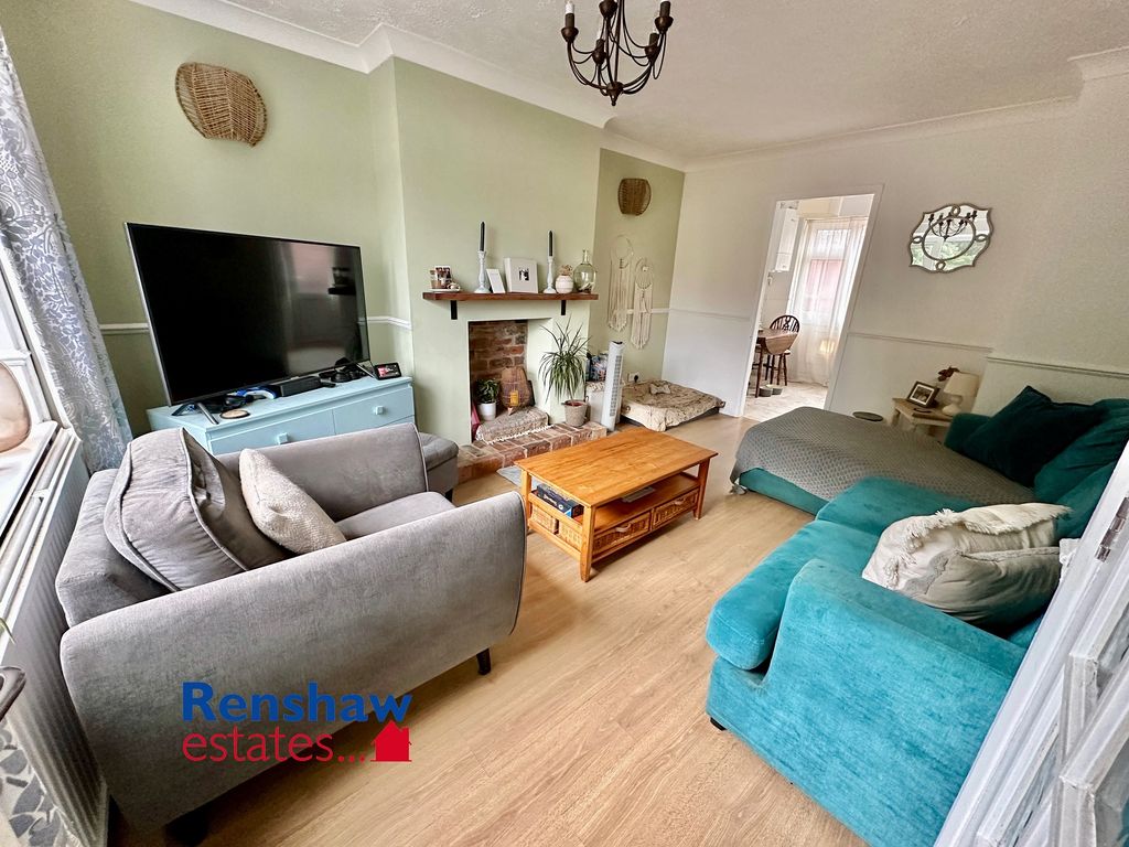 Property photo 2 of 13 L (1)
