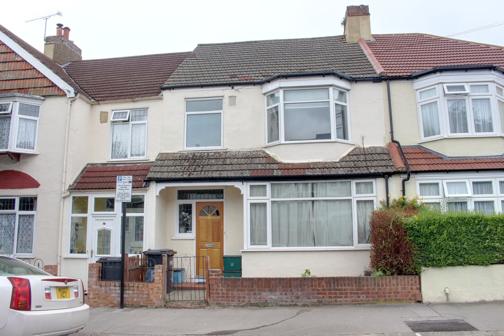 Property photo 1 of 3