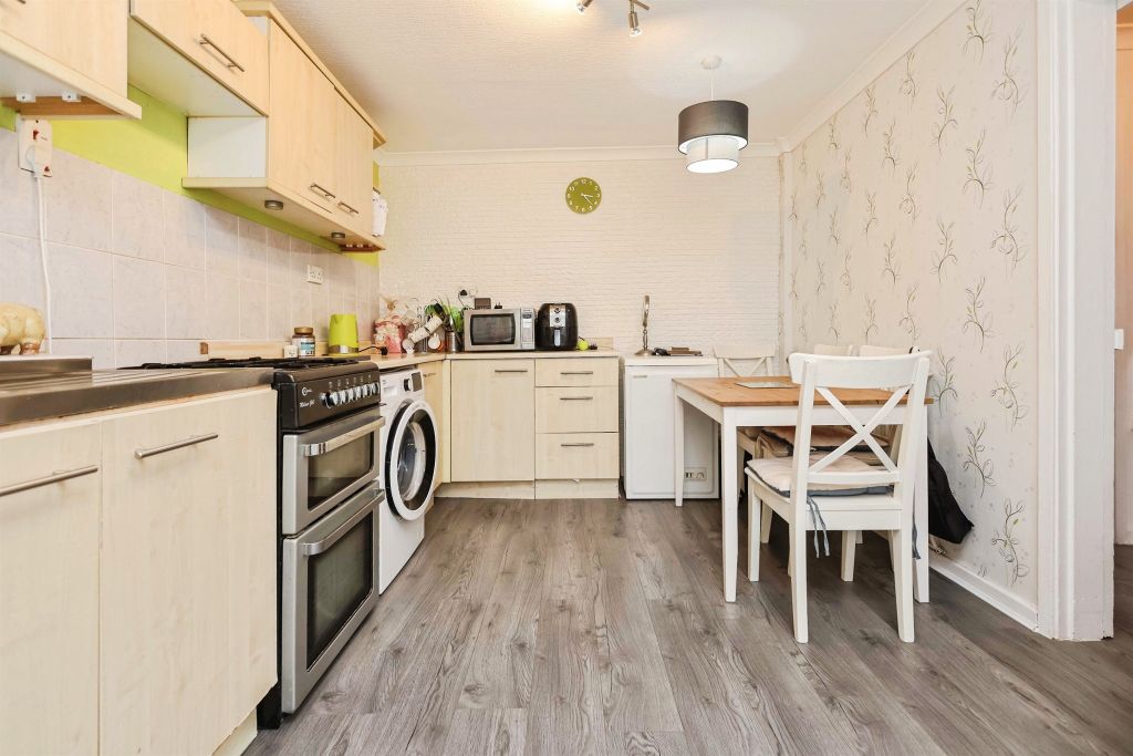 Property photo 3 of 13