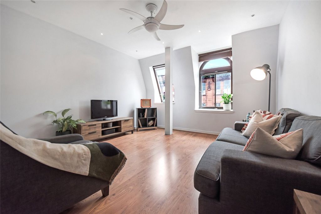 Property photo 3 of 18 Picture No. 04