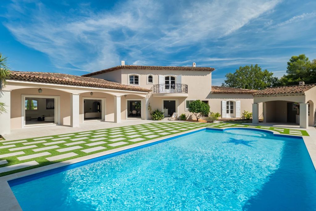 Property photo 2 of 27