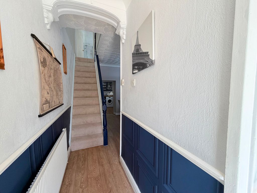 Property photo 2 of 29