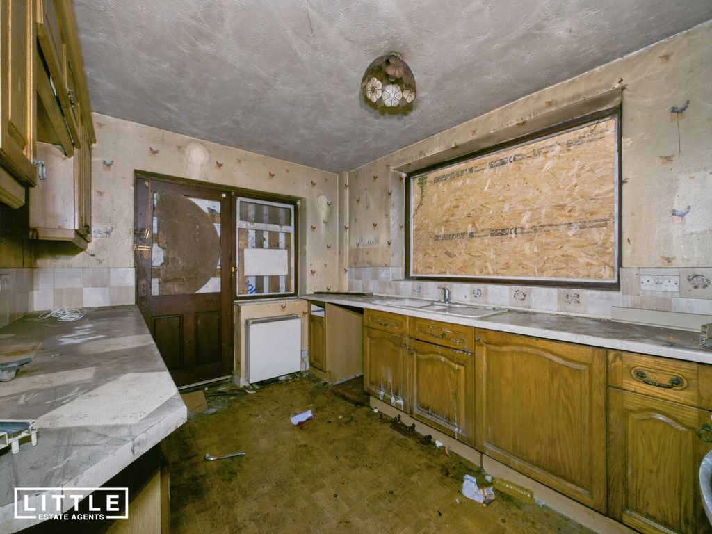 Property photo 3 of 11 Photo 5