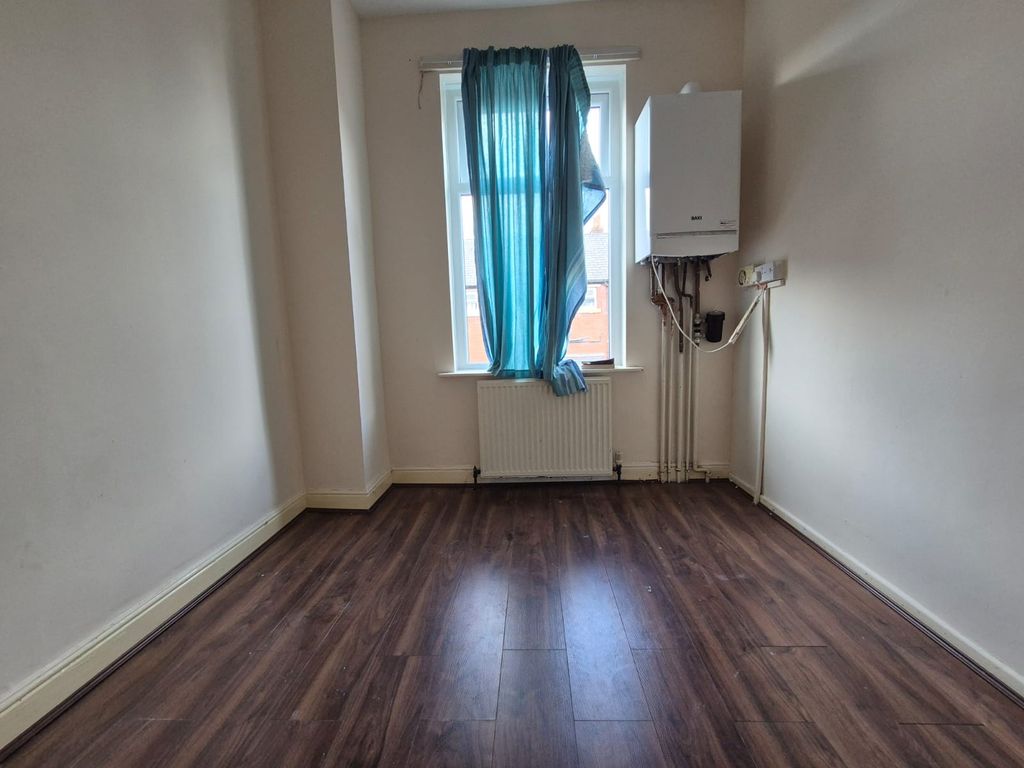 Property photo 3 of 4