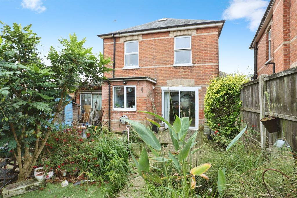 Property photo 1 of 17