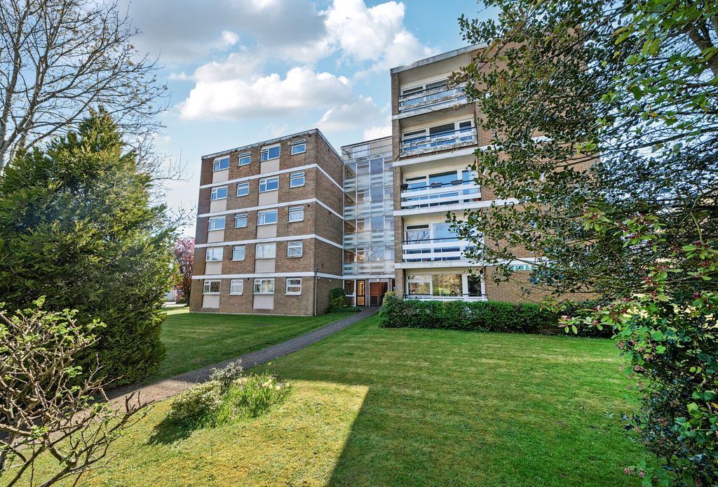 Property photo 1 of 9 External