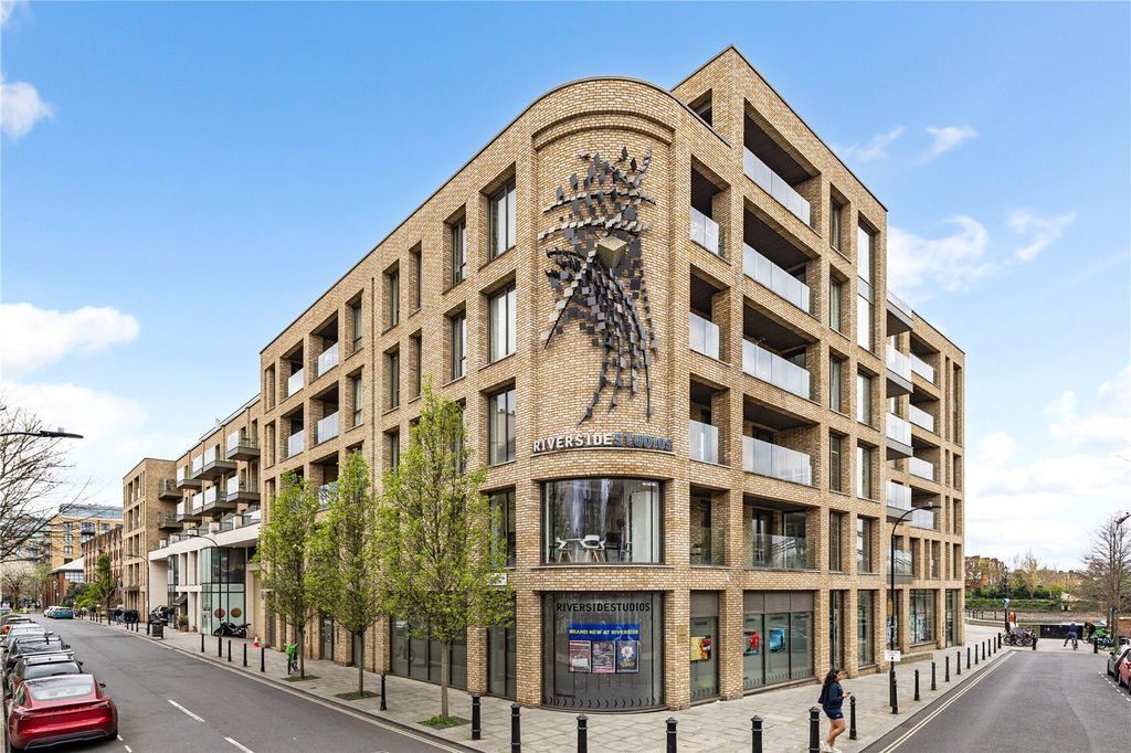 Property photo 1 of 14 Front Exterior