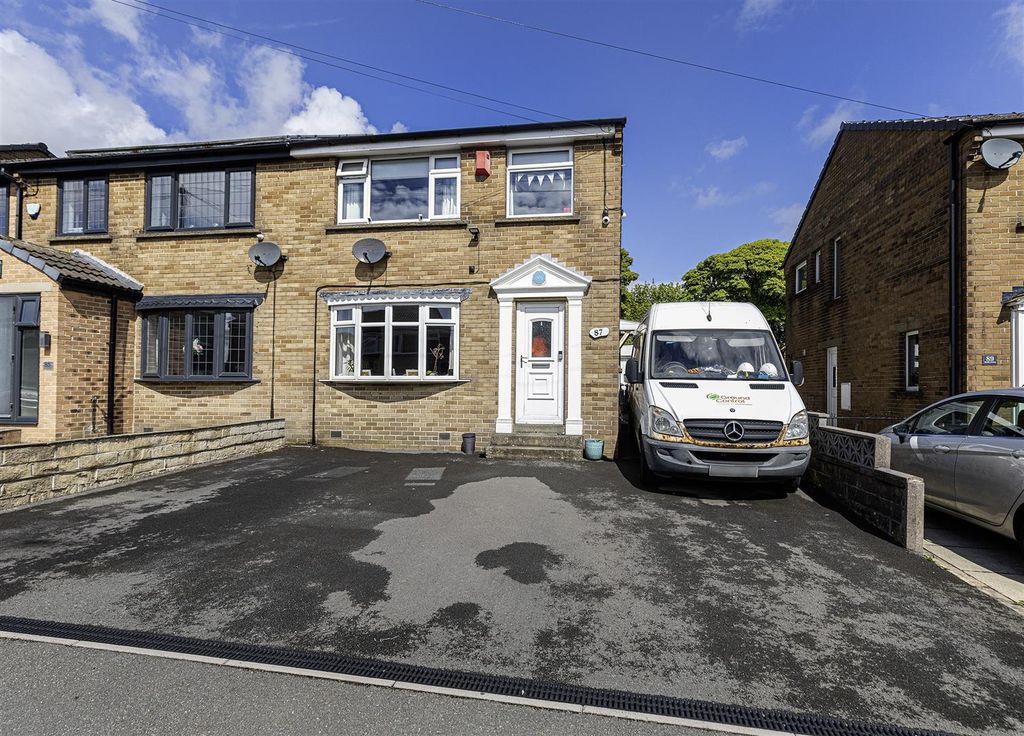 Property photo 1 of 28