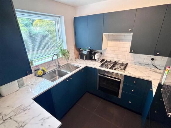 Property photo 2 of 11 5
