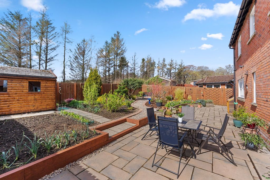 Property photo 2 of 48