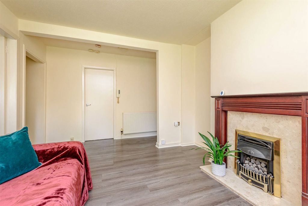 Property photo 3 of 20 Picture No. 06