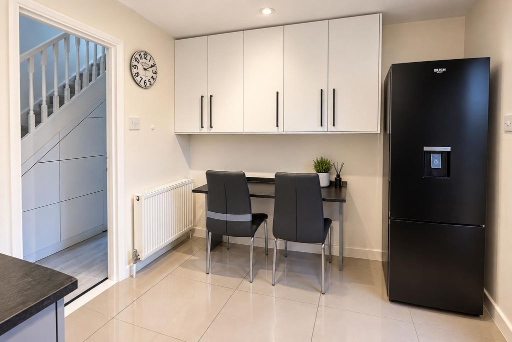 Property photo 3 of 11 Kitchen 2.Png