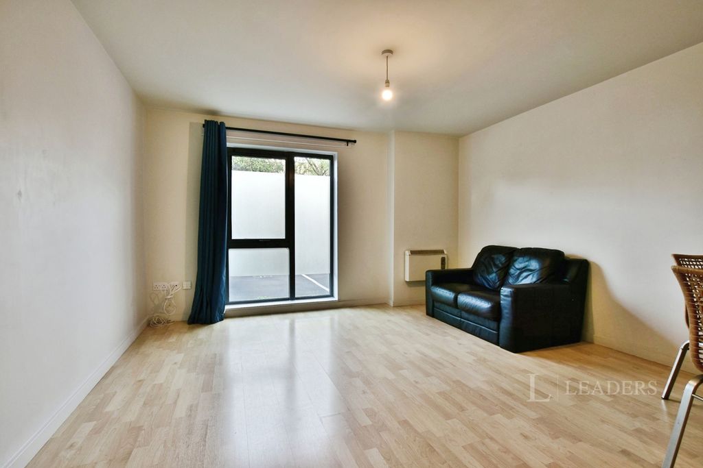 Property photo 3 of 11 Living Room