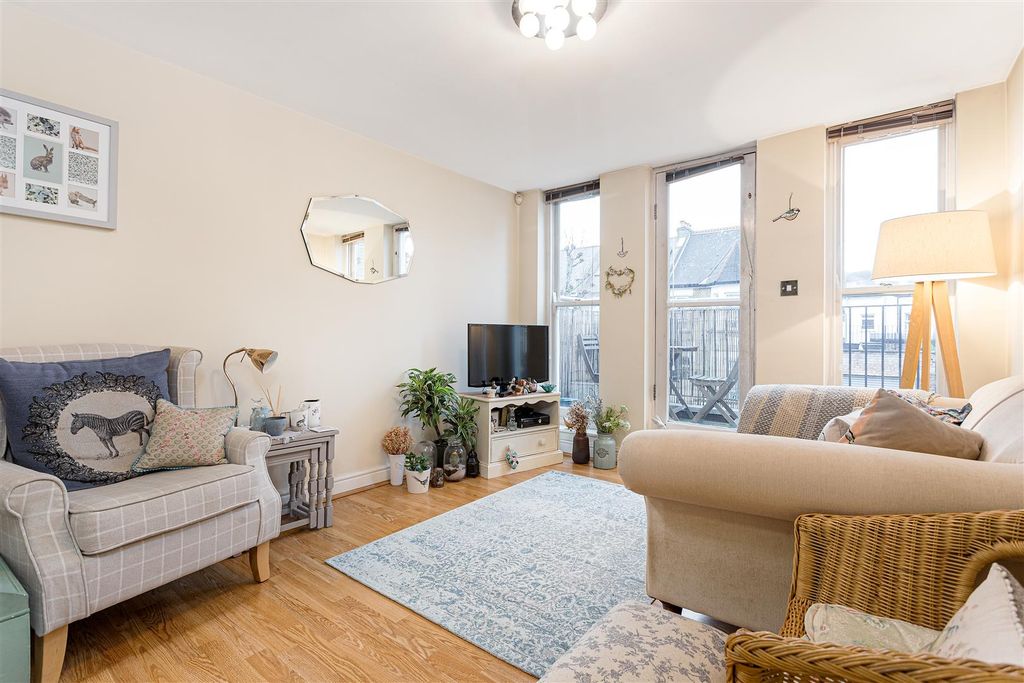 Property photo 1 of 5