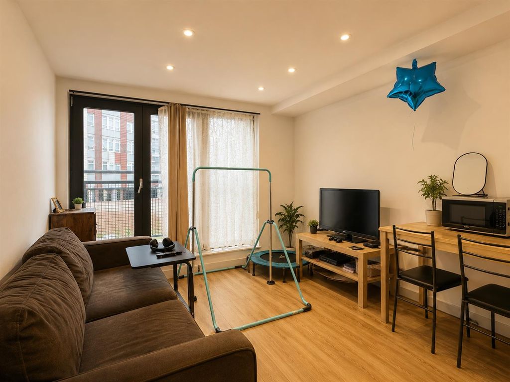 Property photo 1 of 5
