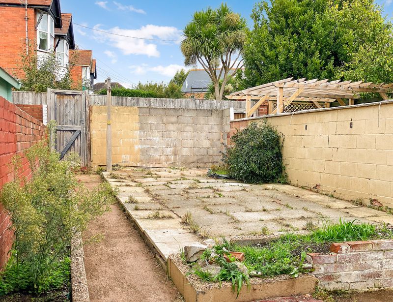 Property photo 2 of 11 Photo 12