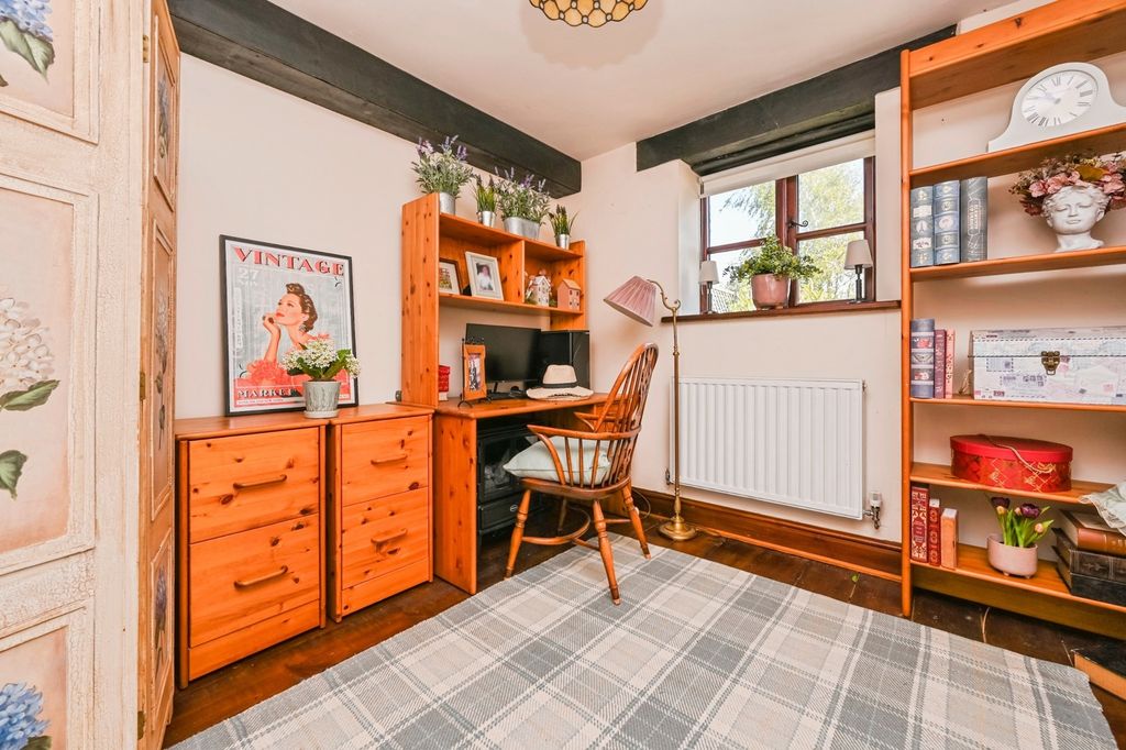Property photo 3 of 34 Pbox-Img.Jpg