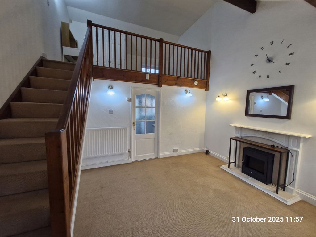 Property photo 2 of 8 20251031_115721