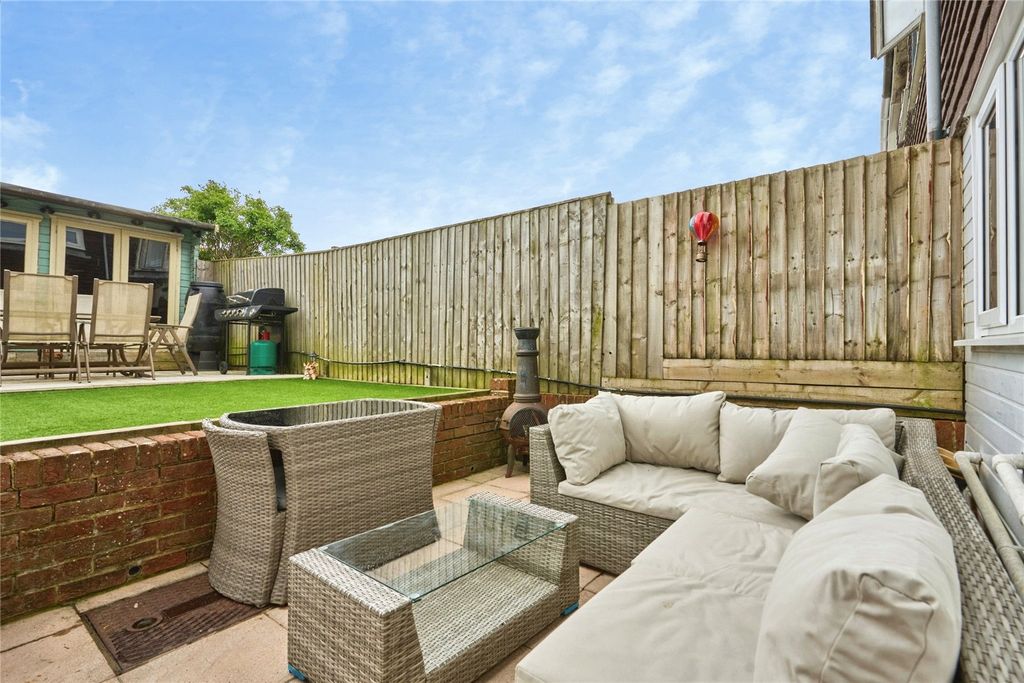 Property photo 3 of 13 Garden
