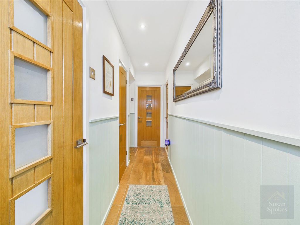 Property photo 3 of 12 Cam01858G0-Pr0324-Still003.Jpg
