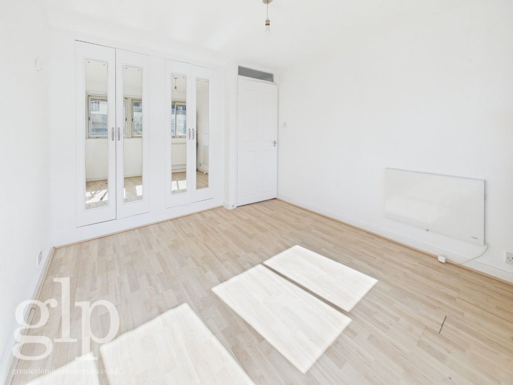 Property photo 2 of 17 685563