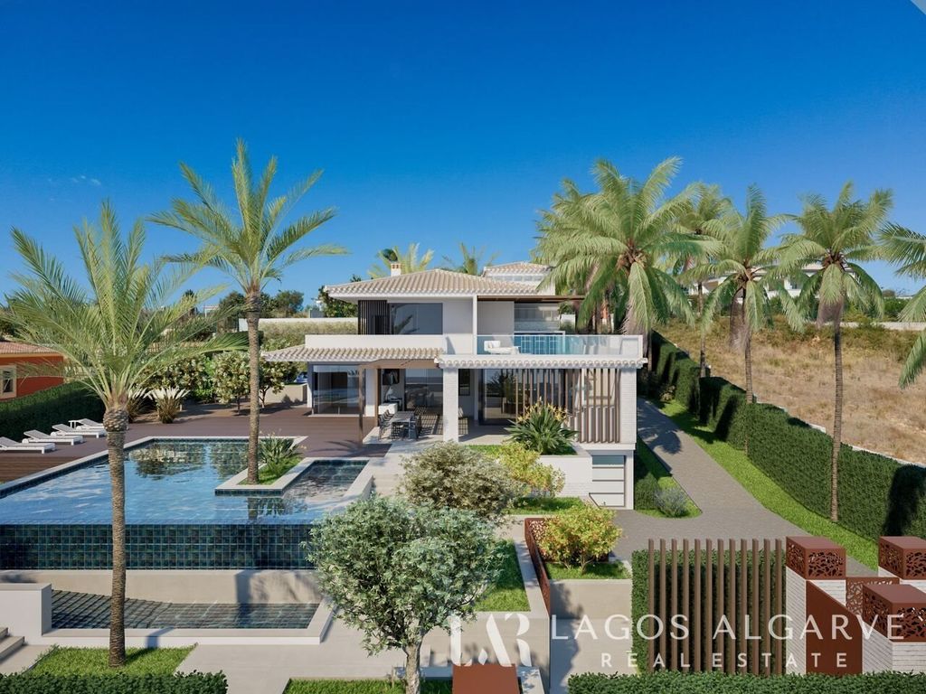 Property photo 1 of 26 Luxurious 4-Bedroom Villa Near Porto De Mós Beach