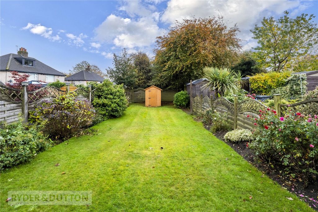 Property photo 2 of 25 Garden