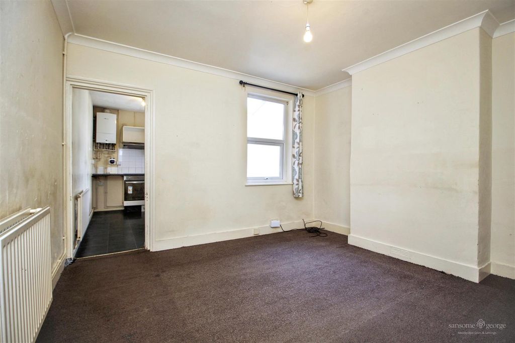 Property photo 3 of 15 Dining Room