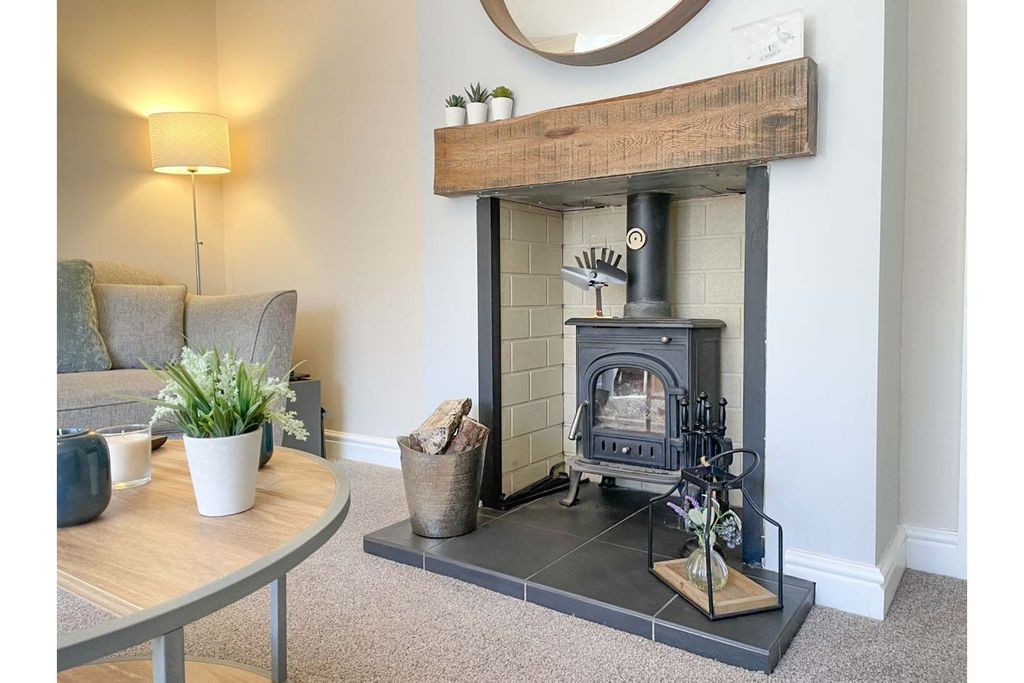 Property photo 3 of 19