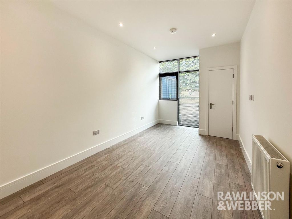 Property photo 3 of 6 K2.Jpg