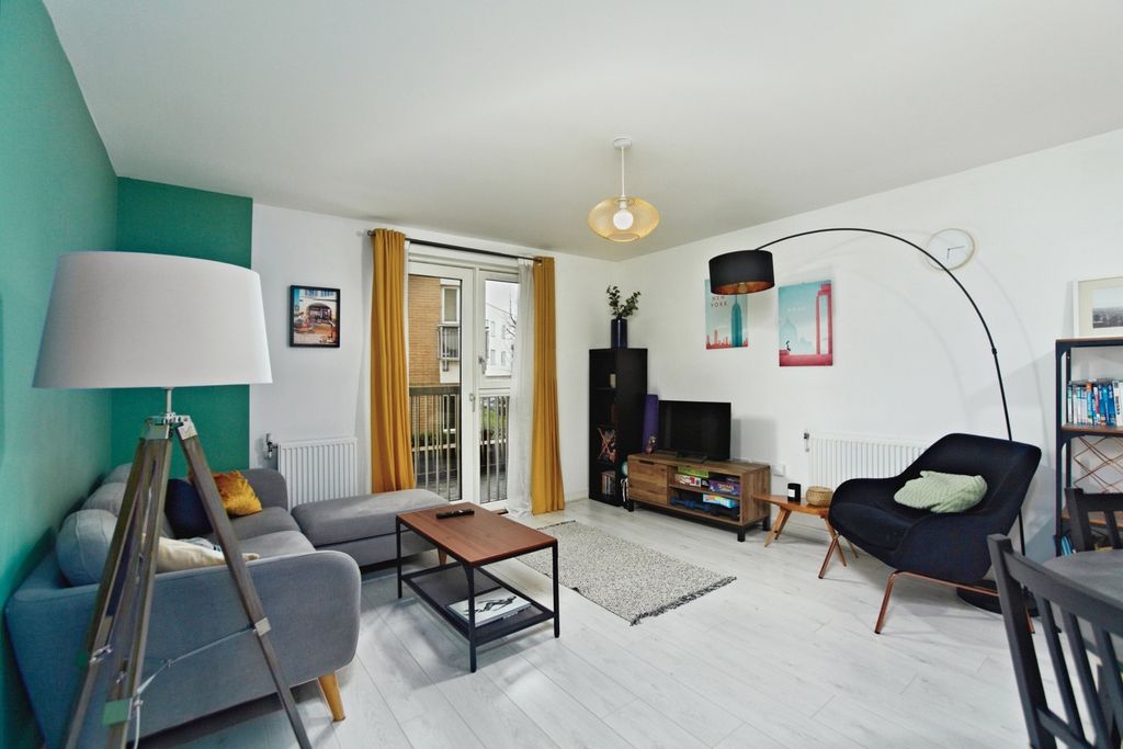 Property photo 1 of 19 Pbox-Img.Jpg