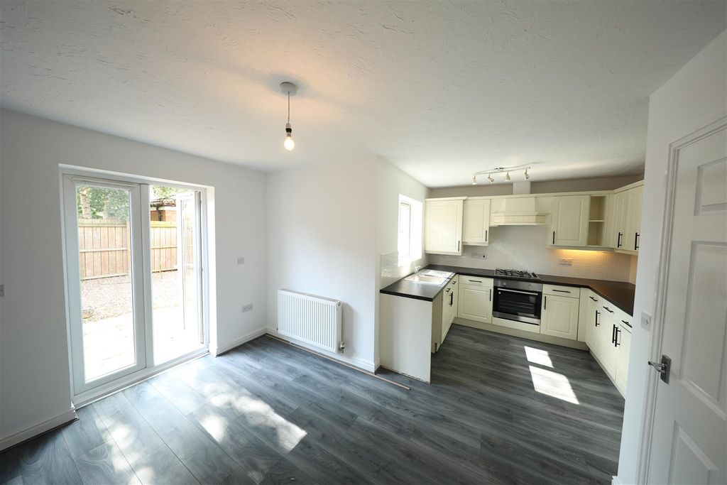 Property photo 3 of 18 0A4A4625.Jpg