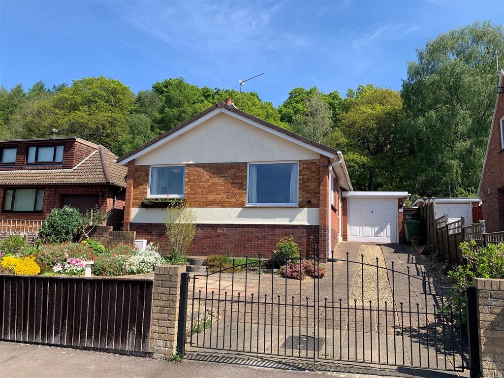 Property photo 1 of 24