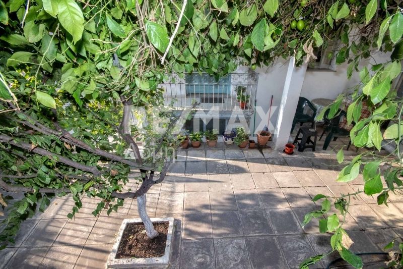 Property photo 1 of 28