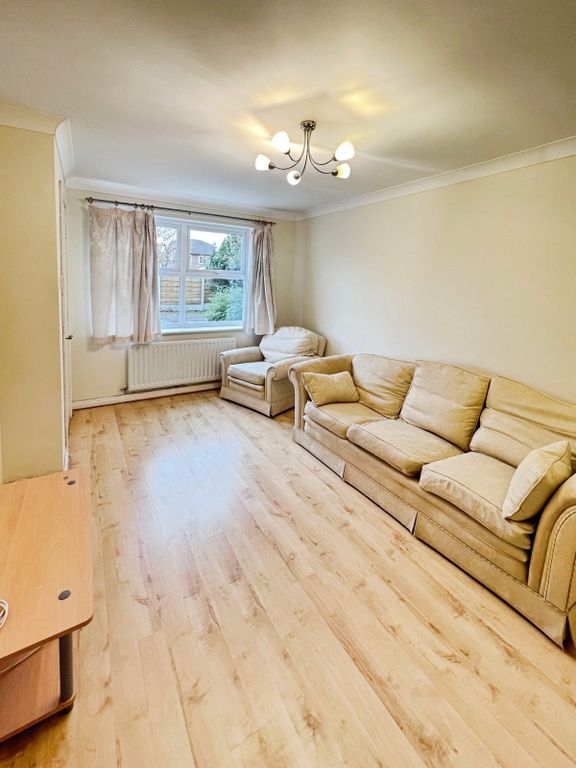 Property photo 2 of 9 Picture No. 14