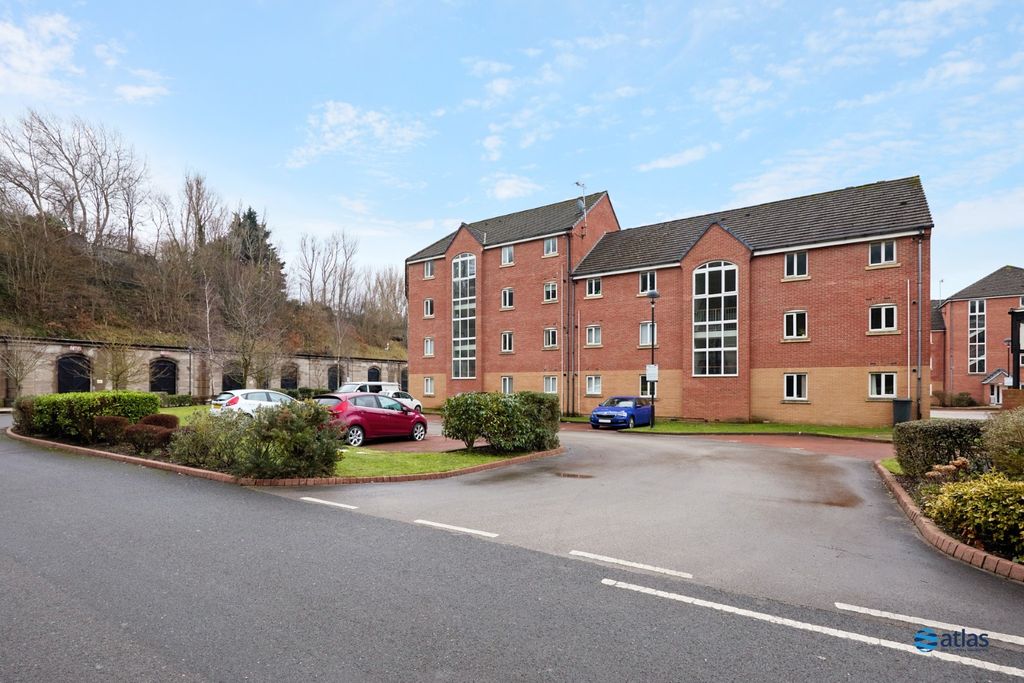 Property photo 1 of 13 External Car Park