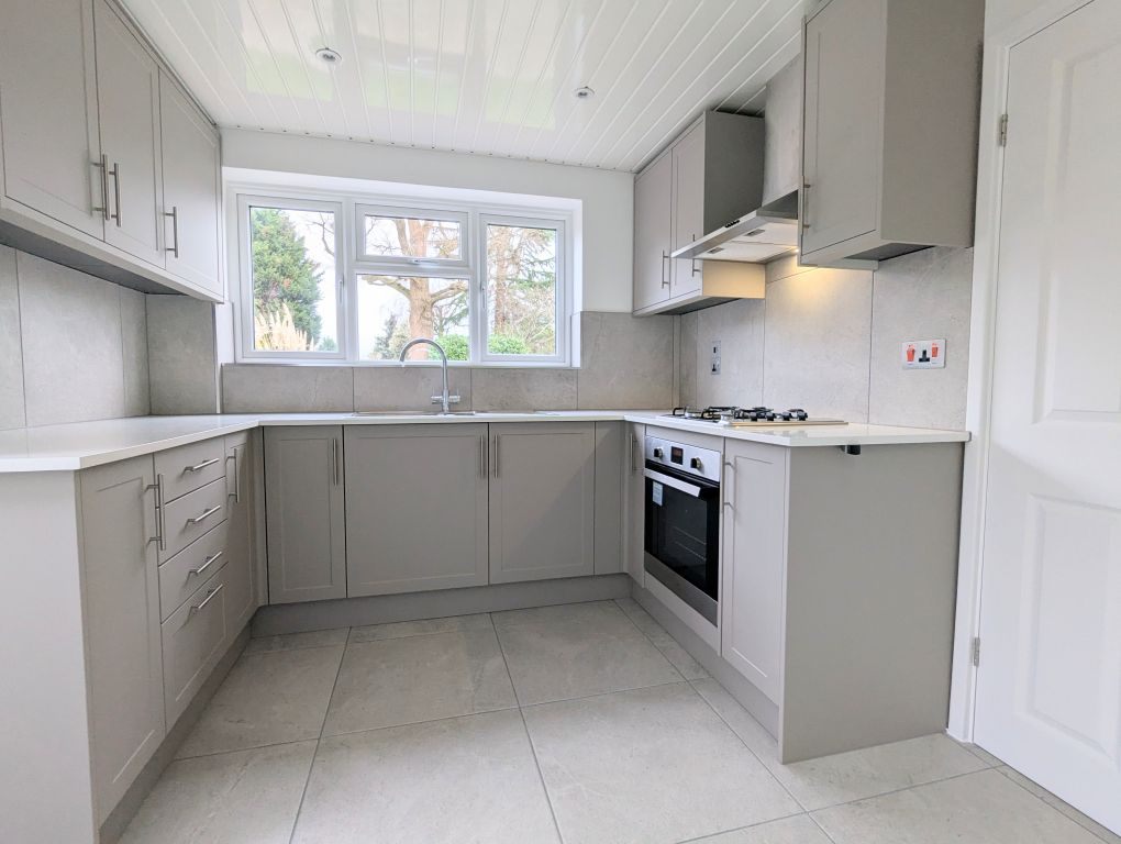 Property photo 3 of 14 Kitchen 